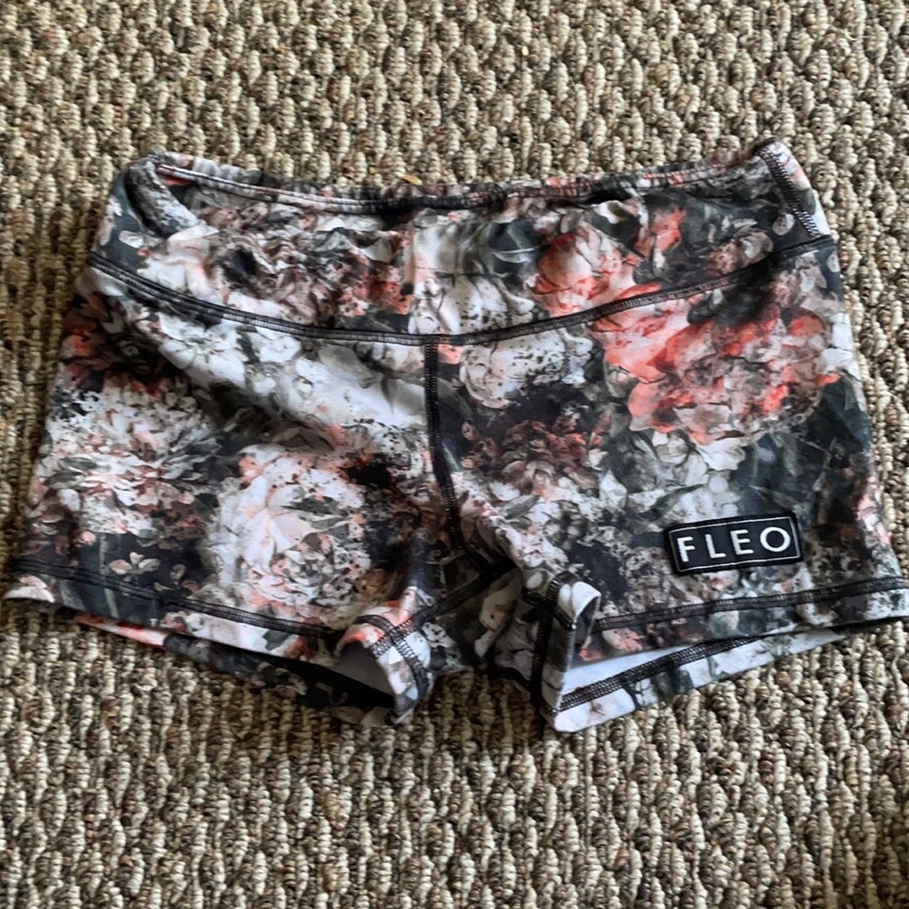 M Fleo Shorts